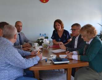 Zdjęcie aktualności Podpisano umowę na przebudowę drogi Gorzewo-Ryczywół