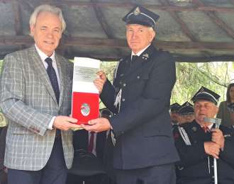 Zdjęcie aktualności Ochotnicza Straż Pożarna w Margoninie wyróżniona  Medalem Senatu Rzeczpospolitej Polskiej