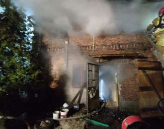 Zdjęcie aktualności Tragiczny pożar w Strzelnie. Jedna osoba nie żyje