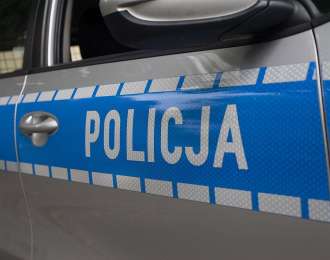 Zdjęcie aktualności Policjanci z Gniezna zatrzymali 23-letniego mężczyznę, który oszukał 30 osób w internecie